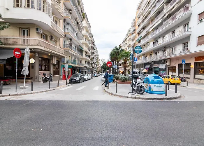 F & B Collection - 2 Bedroom * Thessaloniki